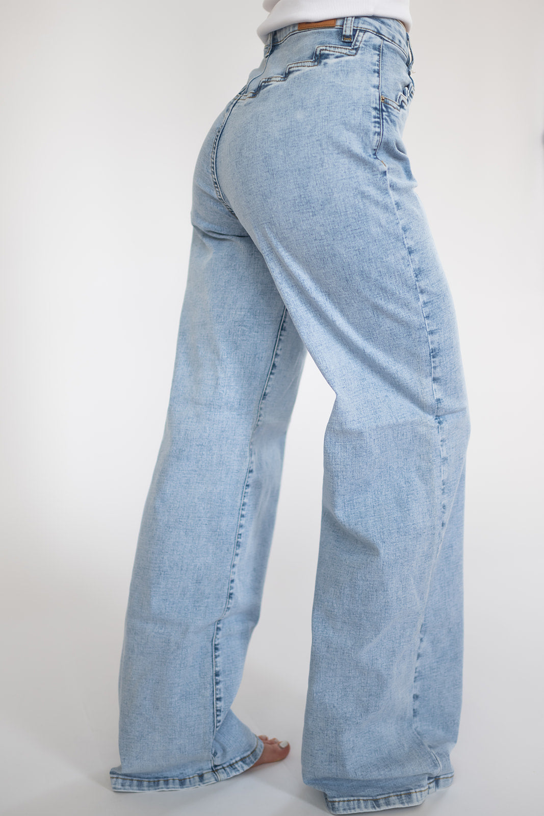 Shania Vintage - Light Wash — view 6