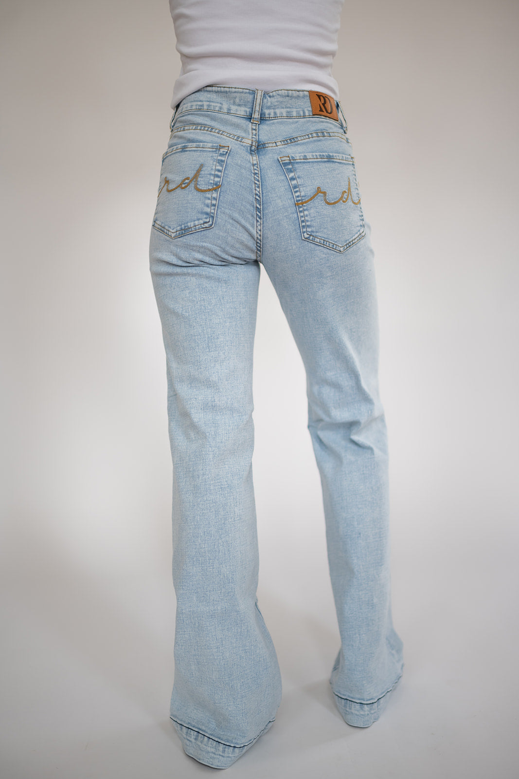 Signature Trouser Light Wash — view 2