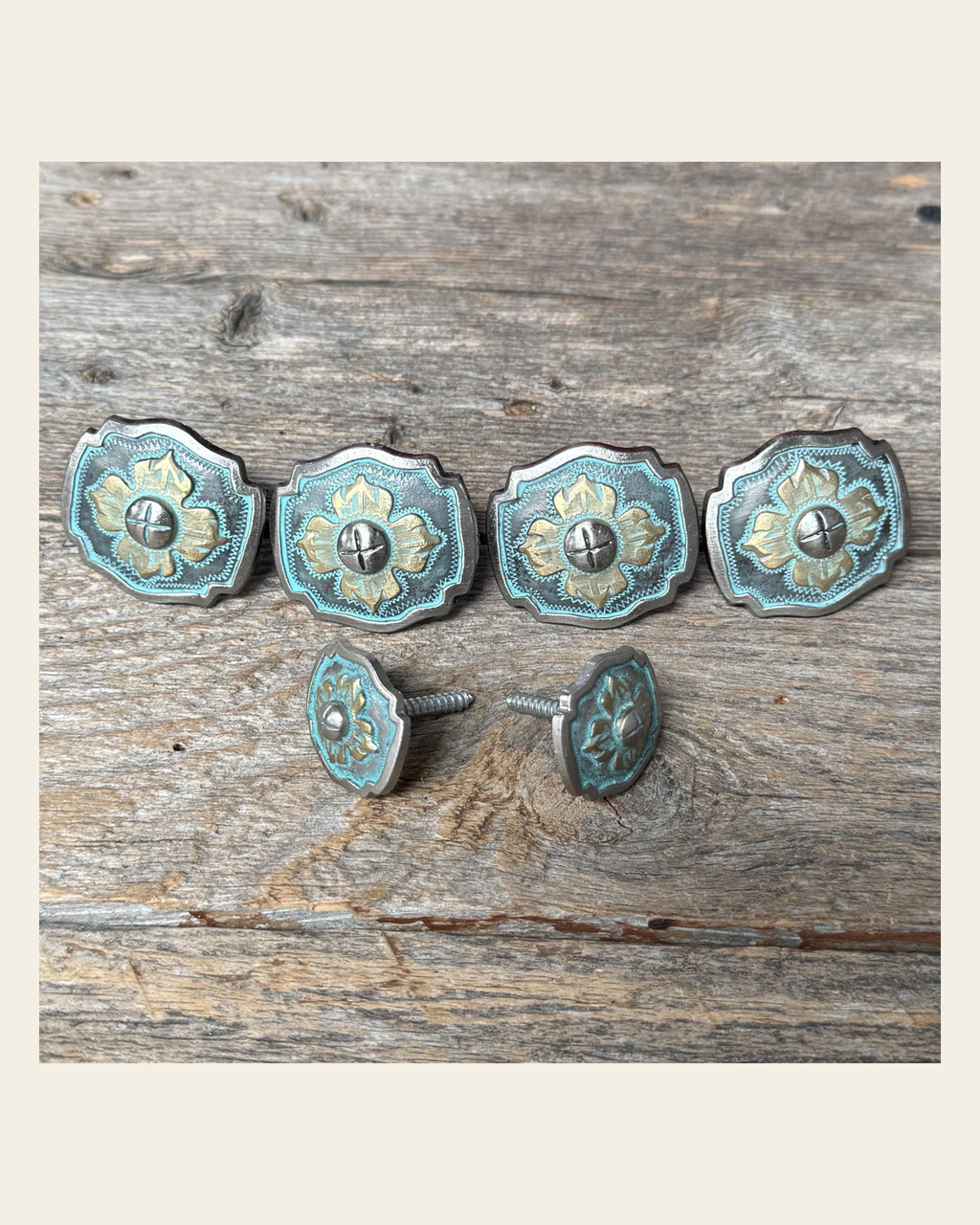 A Touch of Turquoise Saddle Set SSW109 on a warm cream background