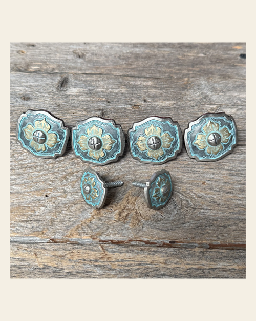 A Touch of Turquoise Saddle Set SSW109 on a warm cream background