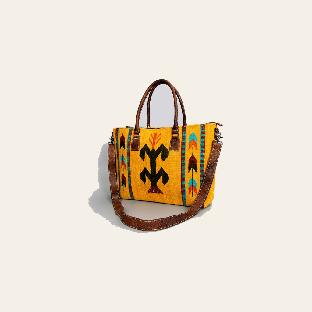 American Darling Handwoven Saddle Blanket Tote Bag – Western Tote with Genuine Leather Handles &  Artisan Crafted Large Bag