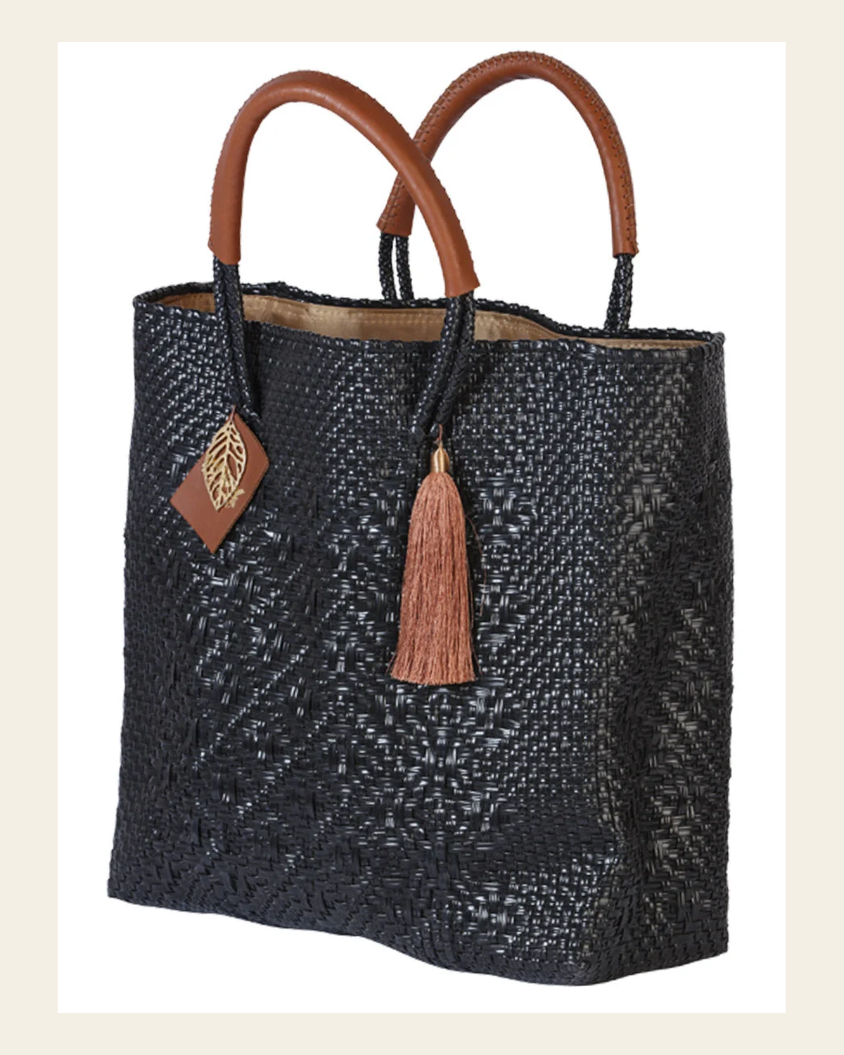 Artisanal Handbag 100% Polyethylene Black 602116 on a warm cream background