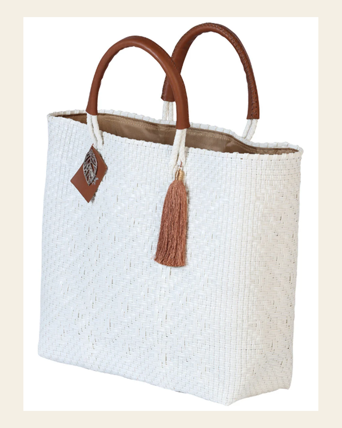 Artisanal Handbag 100% Polyethylene White 602122 on a warm cream background