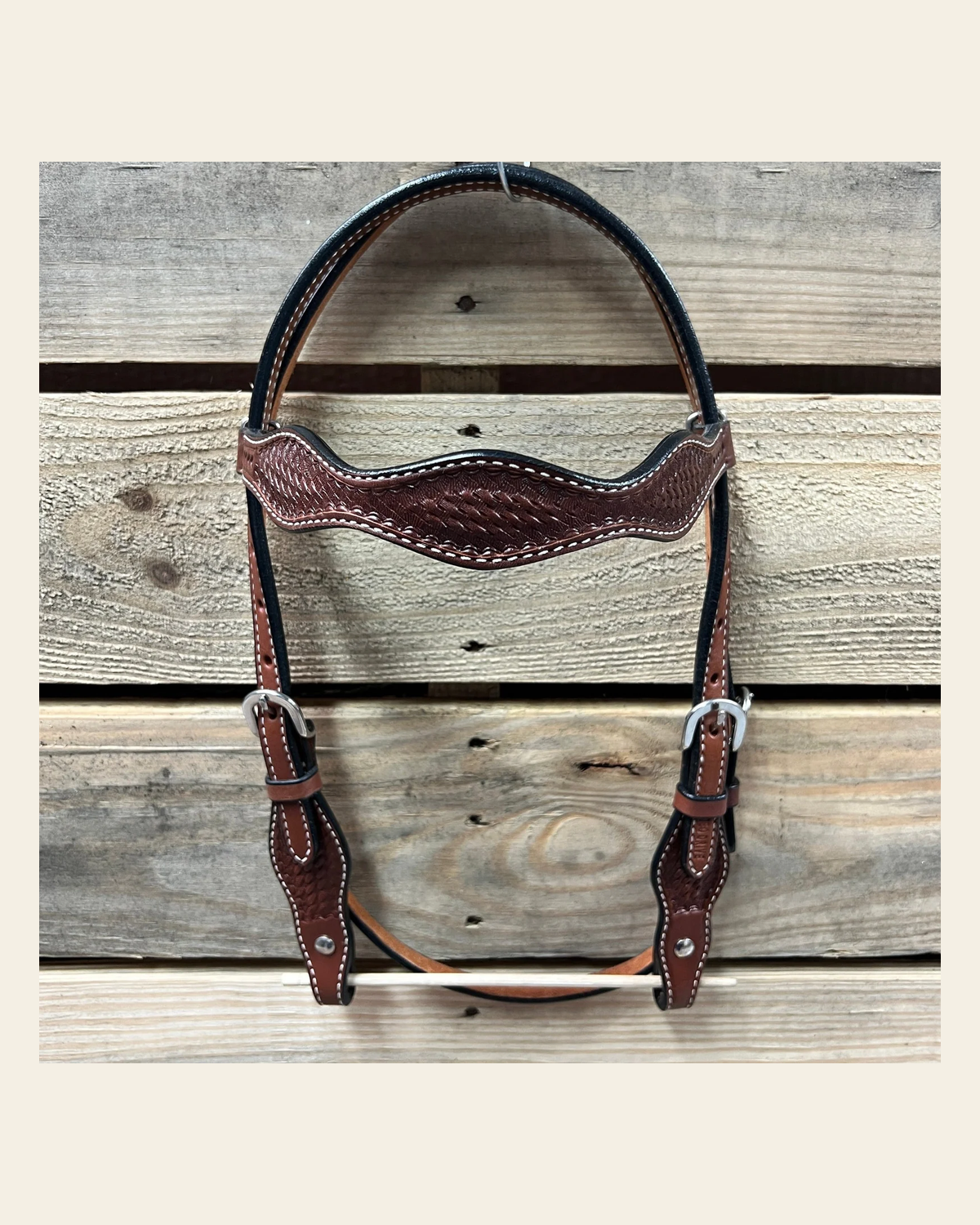 Medium Oil Cob - Gag Browband Headstall / Bridle- Short Cheeks on a warm cream background