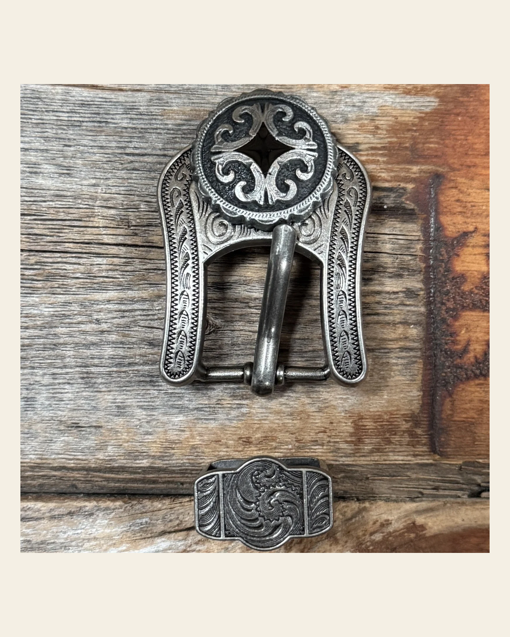 Black Diamond Antique Silver Western Concho Buckle Adapter W213ASBA on a warm cream background