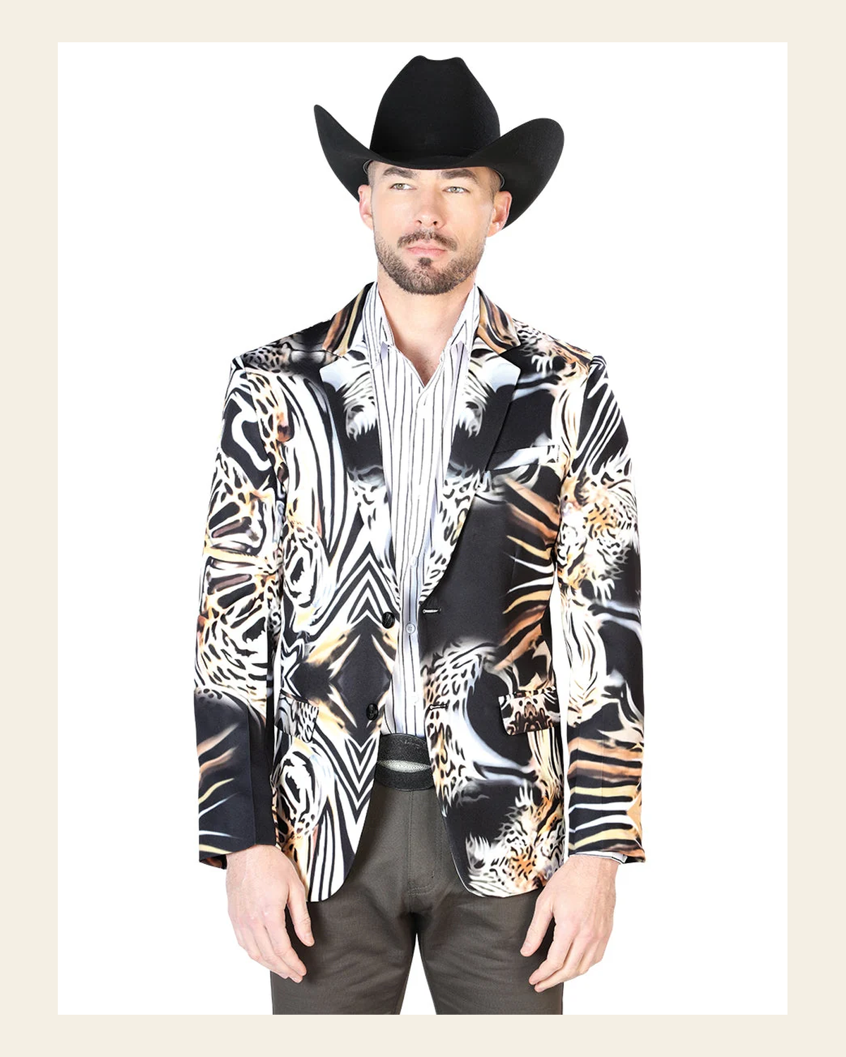 Blazer Senor De Los Cielos Lycra Black/Gold 44001 on a warm cream background