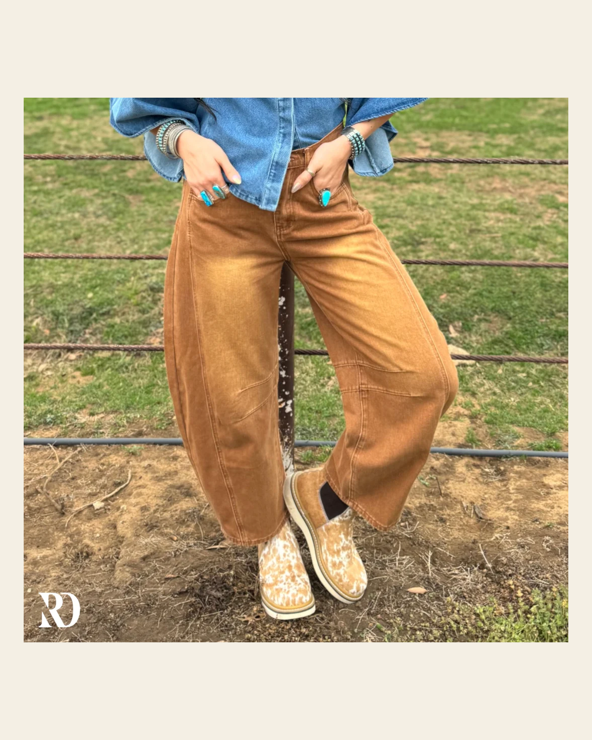 Chestnut Barrel | Jeans on a warm cream background