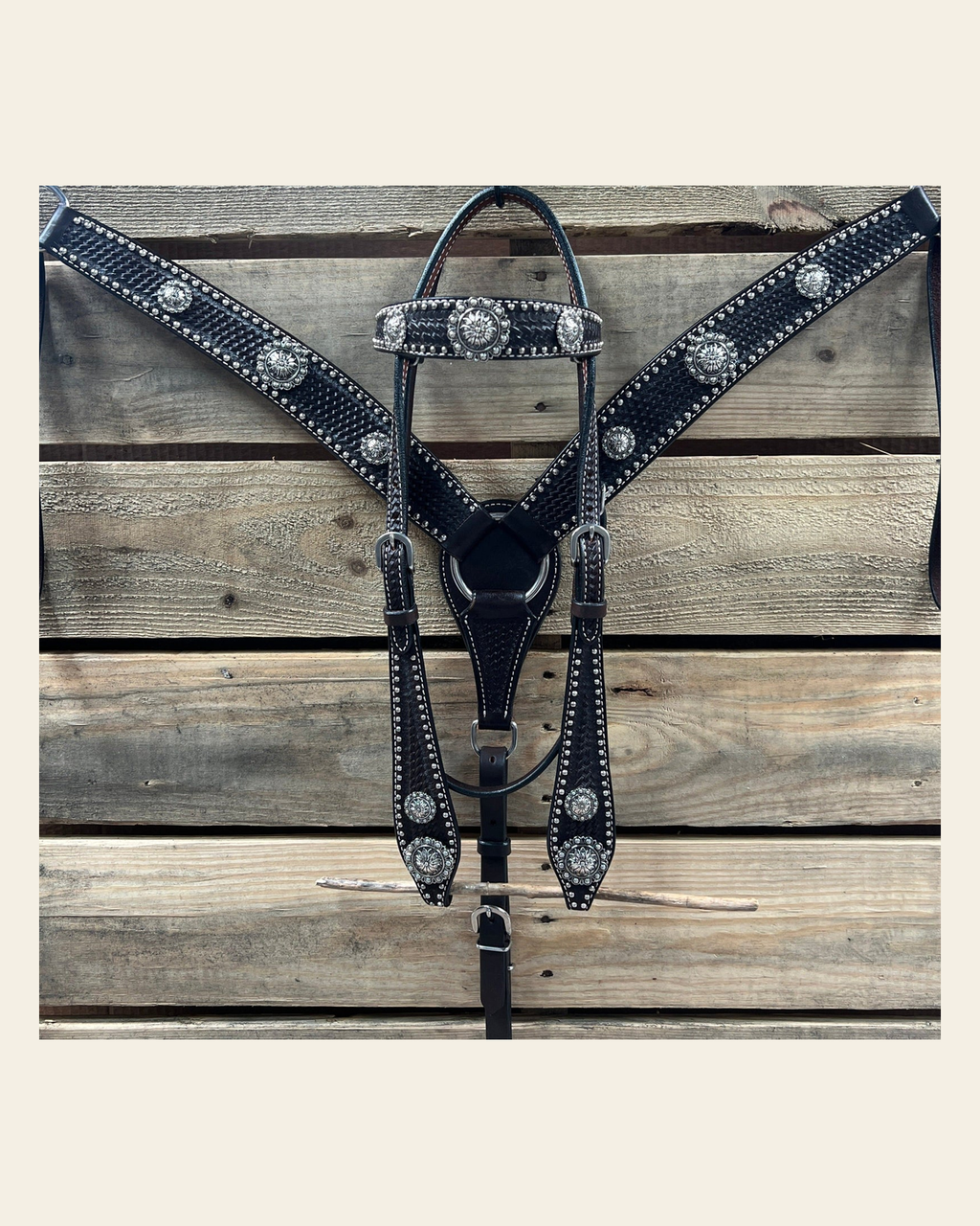 Dark Oil Silver Dot Antique Silver Floral Browband / One Ear Tack Set #BBBC631 on a warm cream background