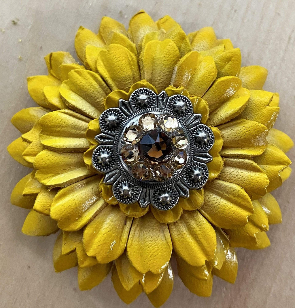 Sunflower With Antique Silver Topaz & Champagne 1" Concho