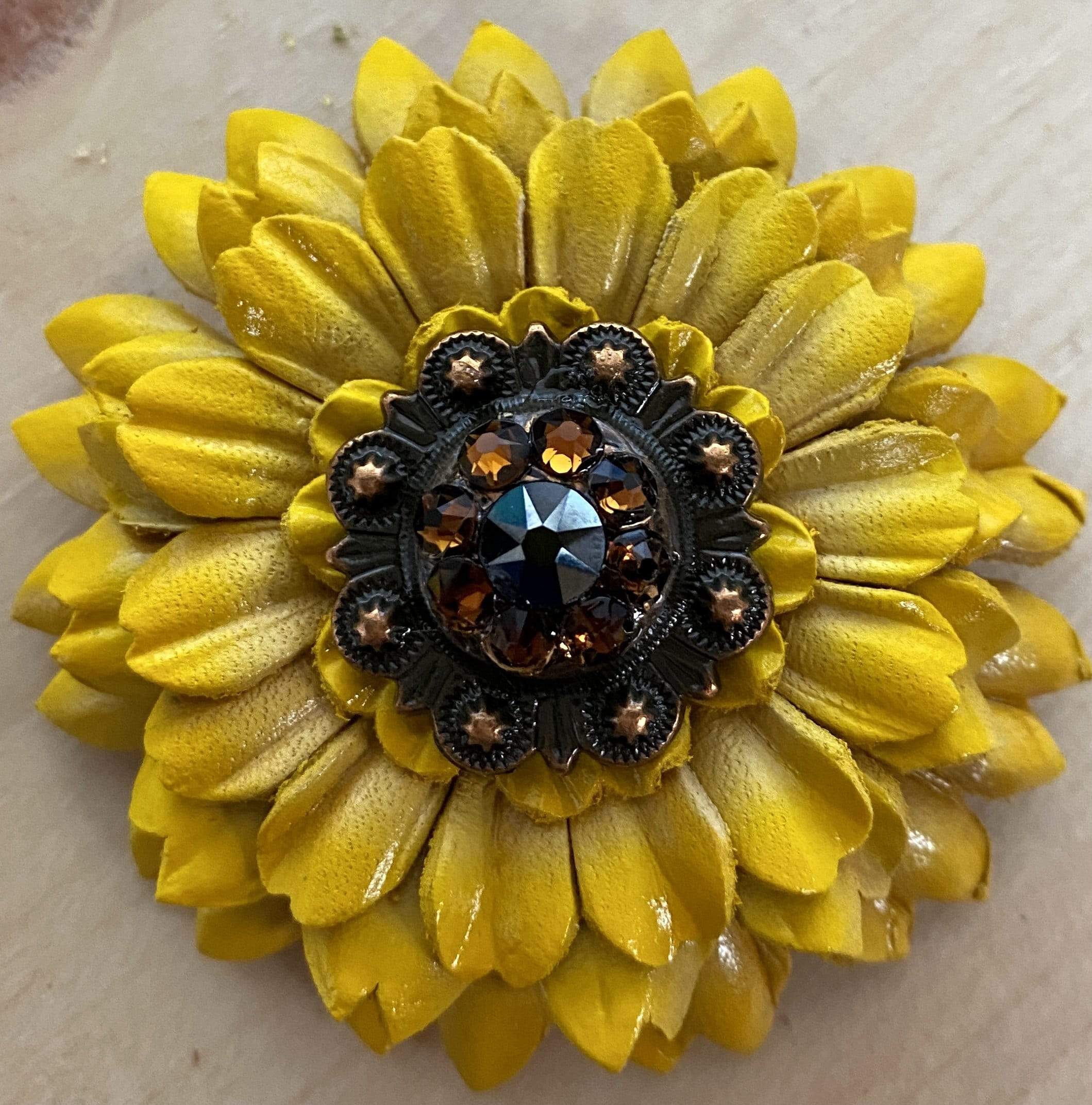 Sunflower With Copper Jet & Topaz 1" Concho