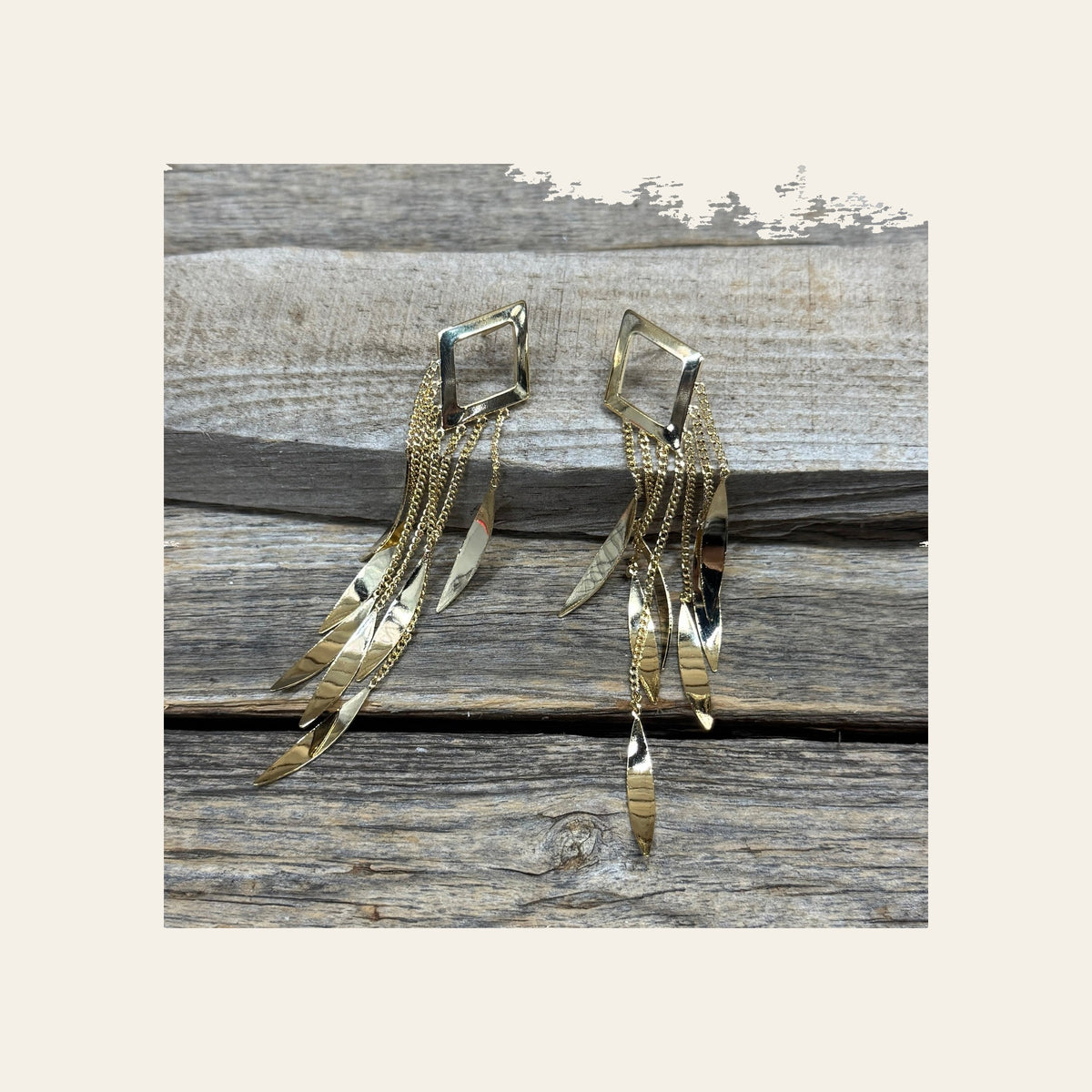 Western Gold Diamond Shaped Dangle Fashion Earrings