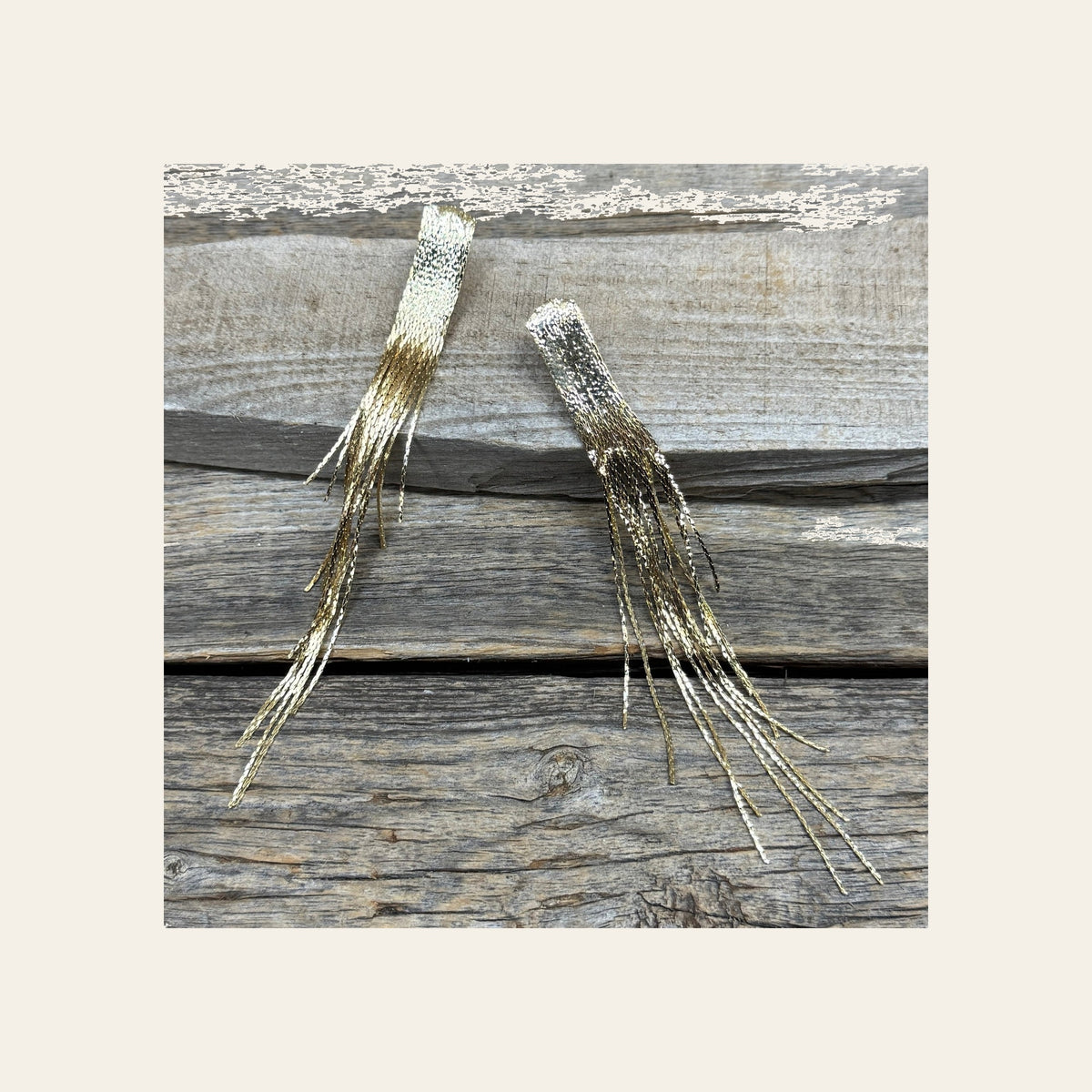 Ranch Style Gold Textured Dangle Fashion Earrings