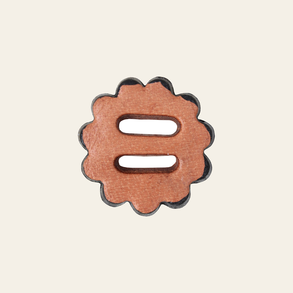 Hilason Slotted Scalloped Leather Rosette Concho Saddle Tack Tan 1-1/2"
