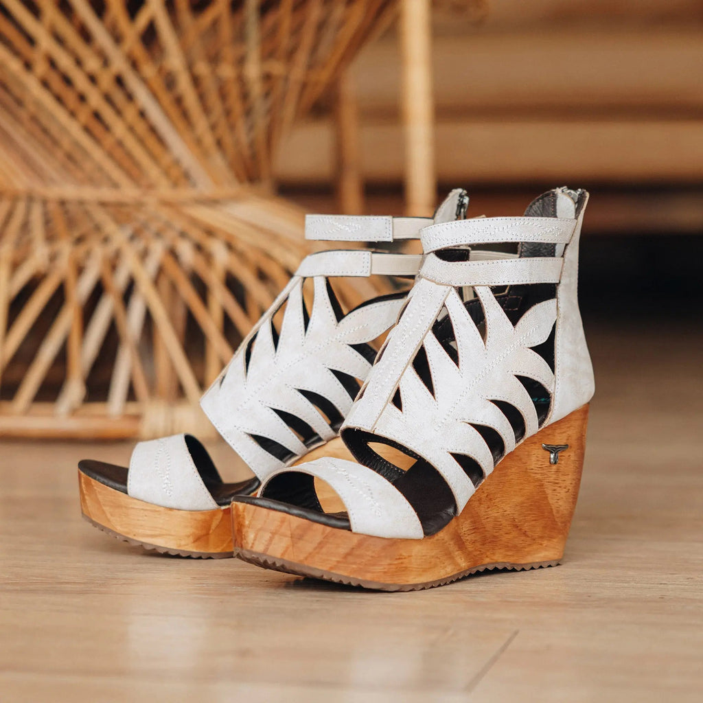 Becca Wedge - Ceramic Crackle