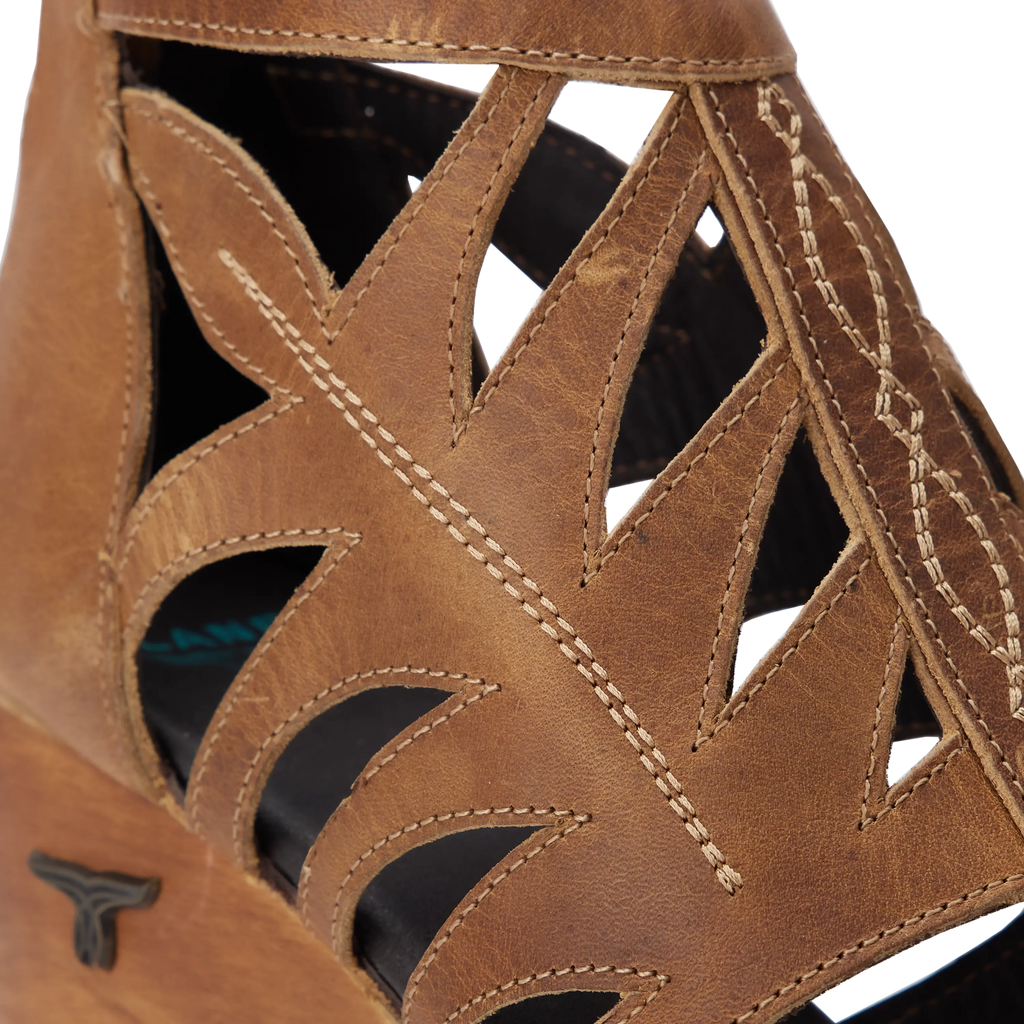 Becca Wedge - Desert Clay