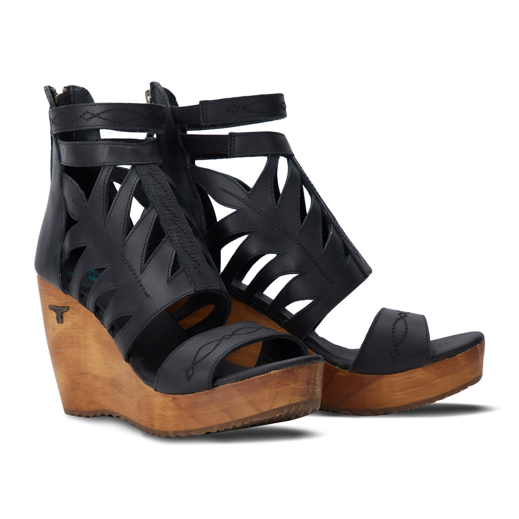 Becca Wedge - Jet Black