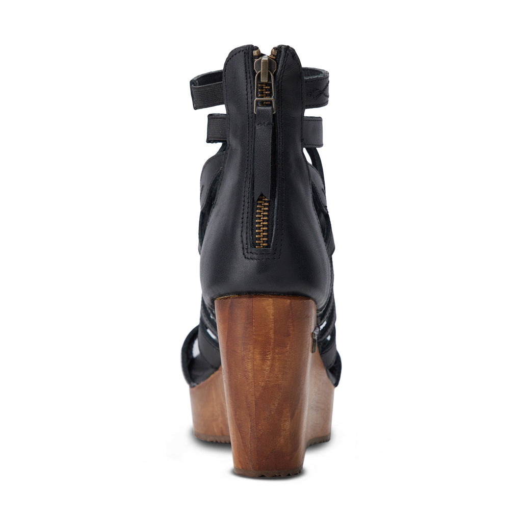 Becca Wedge - Jet Black