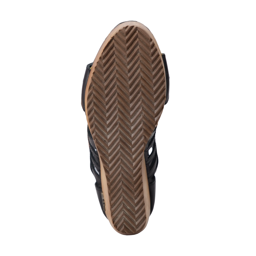 Becca Wedge - Jet Black