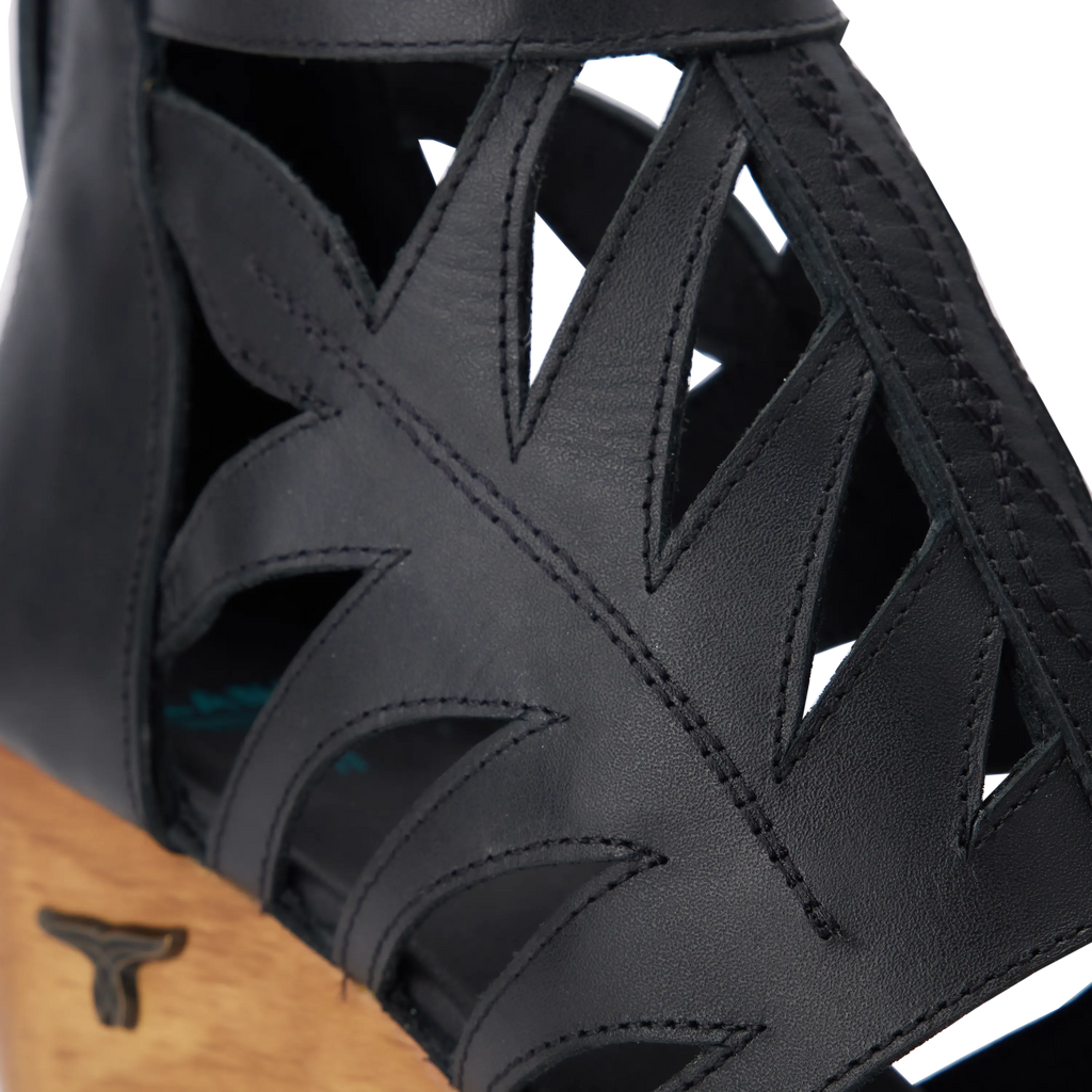 Becca Wedge - Jet Black