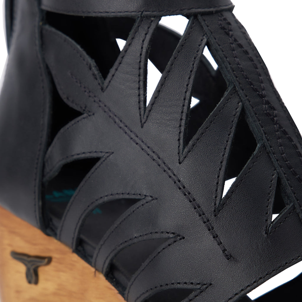 Becca Wedge - Jet Black