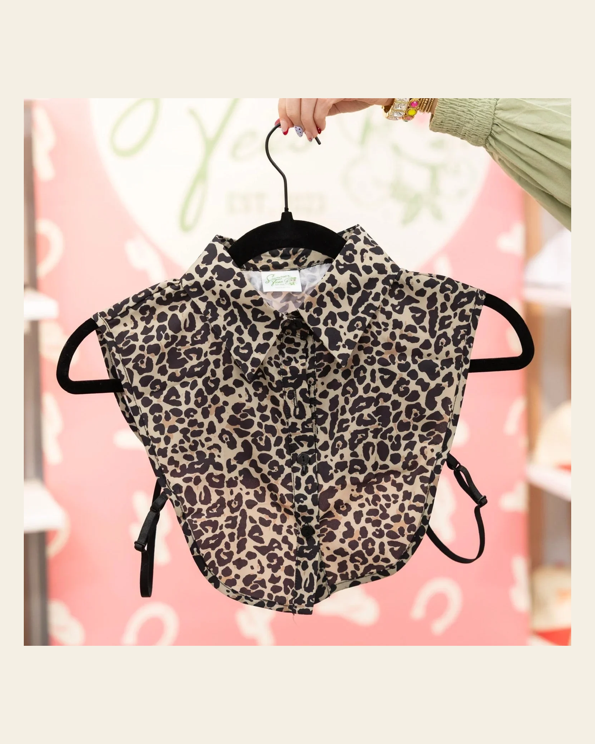 Leopard | Dickey on a warm cream background