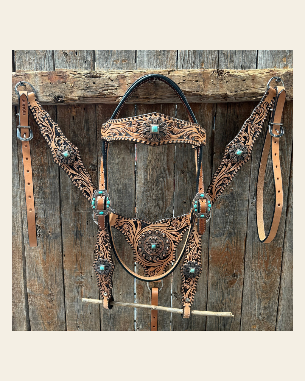 Light Oil Floral Whipstitch and Turquoise Browband/ One Ear Triangle / Gladiator Breastcollar Tack Set #BBBC641 on a warm cream background