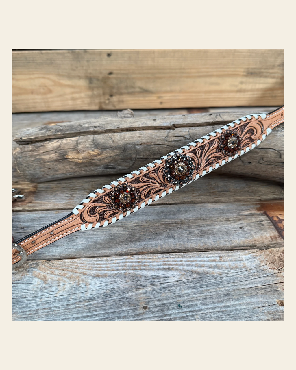 Light Oil Whipstitch Wither Strap #WS122 on a warm cream background