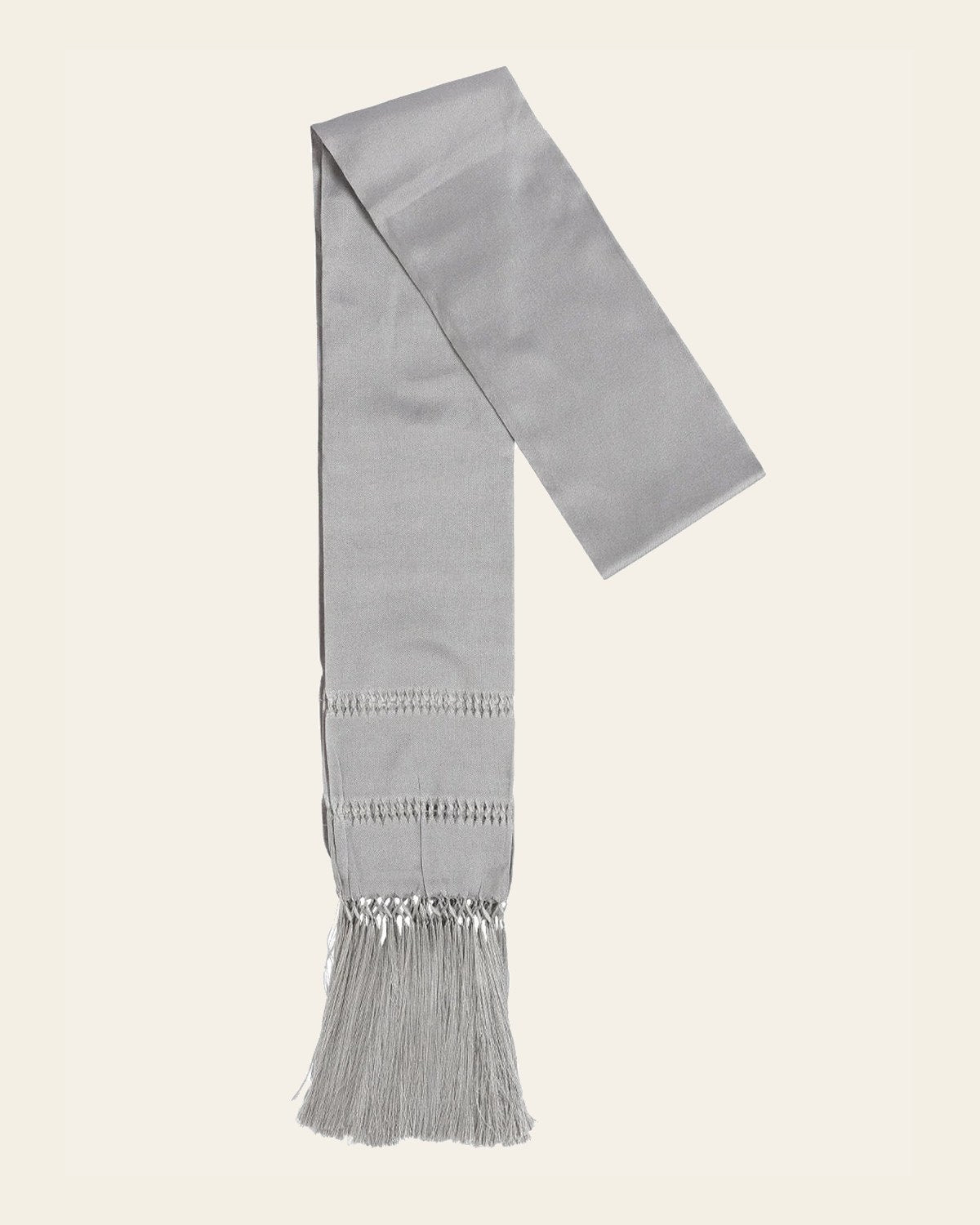 Mexican Shawl 85% Articela, 15% Polyester Silver 600227 on a warm cream background
