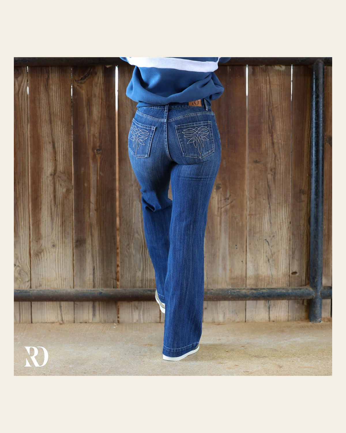 Nora Trouser on a warm cream background