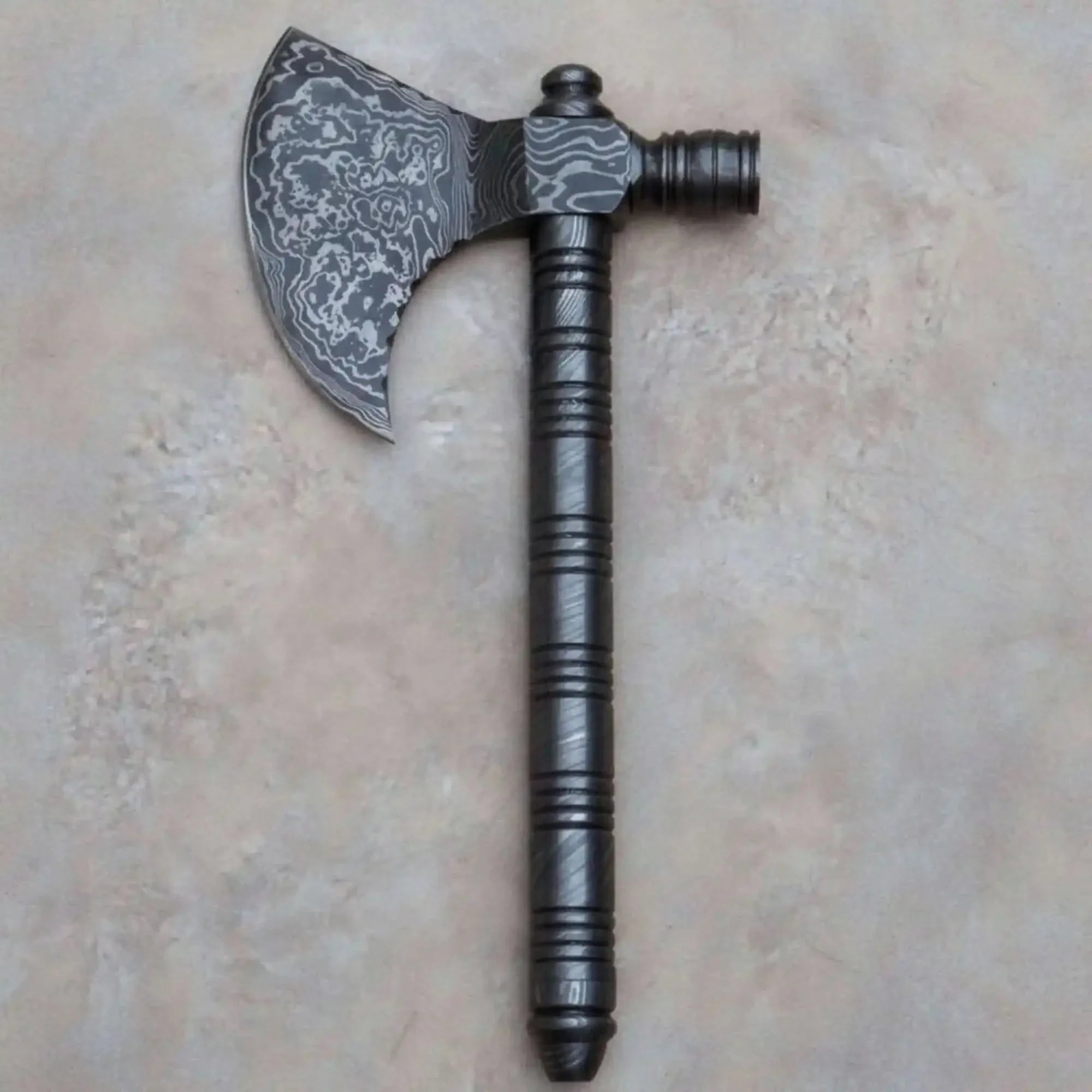 Artisan Damascus Smoking Axe – Functional Tobacco Pipe with Sculpted Hardwood Shaft