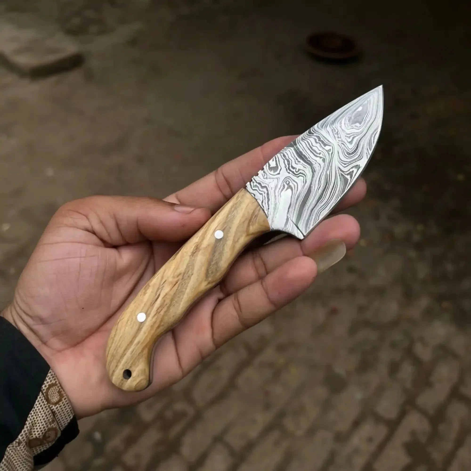 Handcrafted Damascus Steel Skinning Knife 7.5” Fixed Blade Olive Wood Handle Compact EDC with Leather Sheath