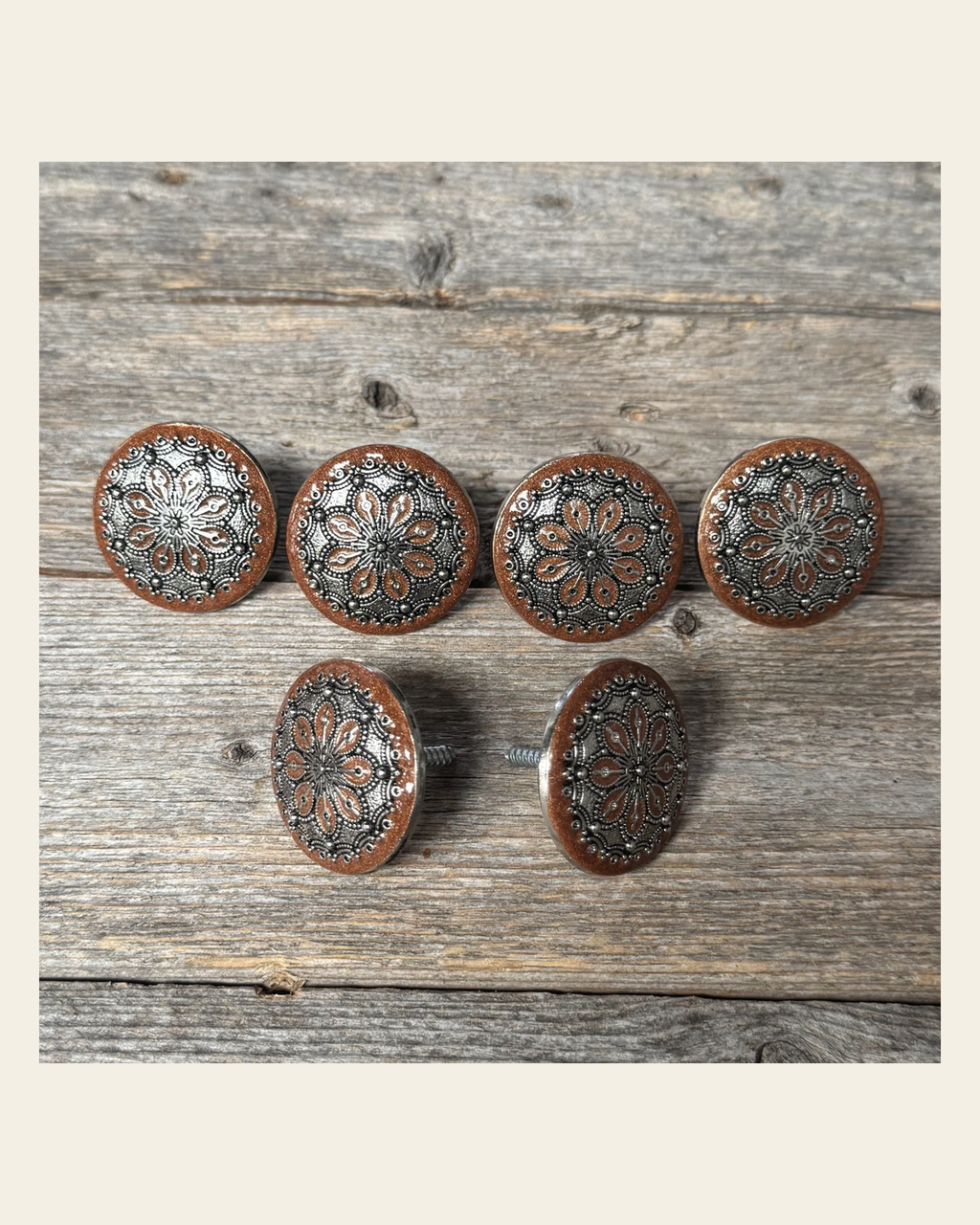 Rust Filigree and Dots Saddle Set SSW233 on a warm cream background