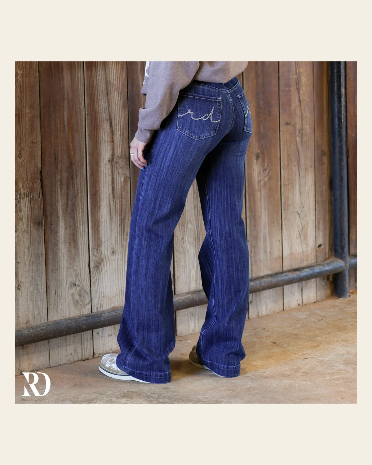 Signature Trouser - Stone Wash on a warm cream background