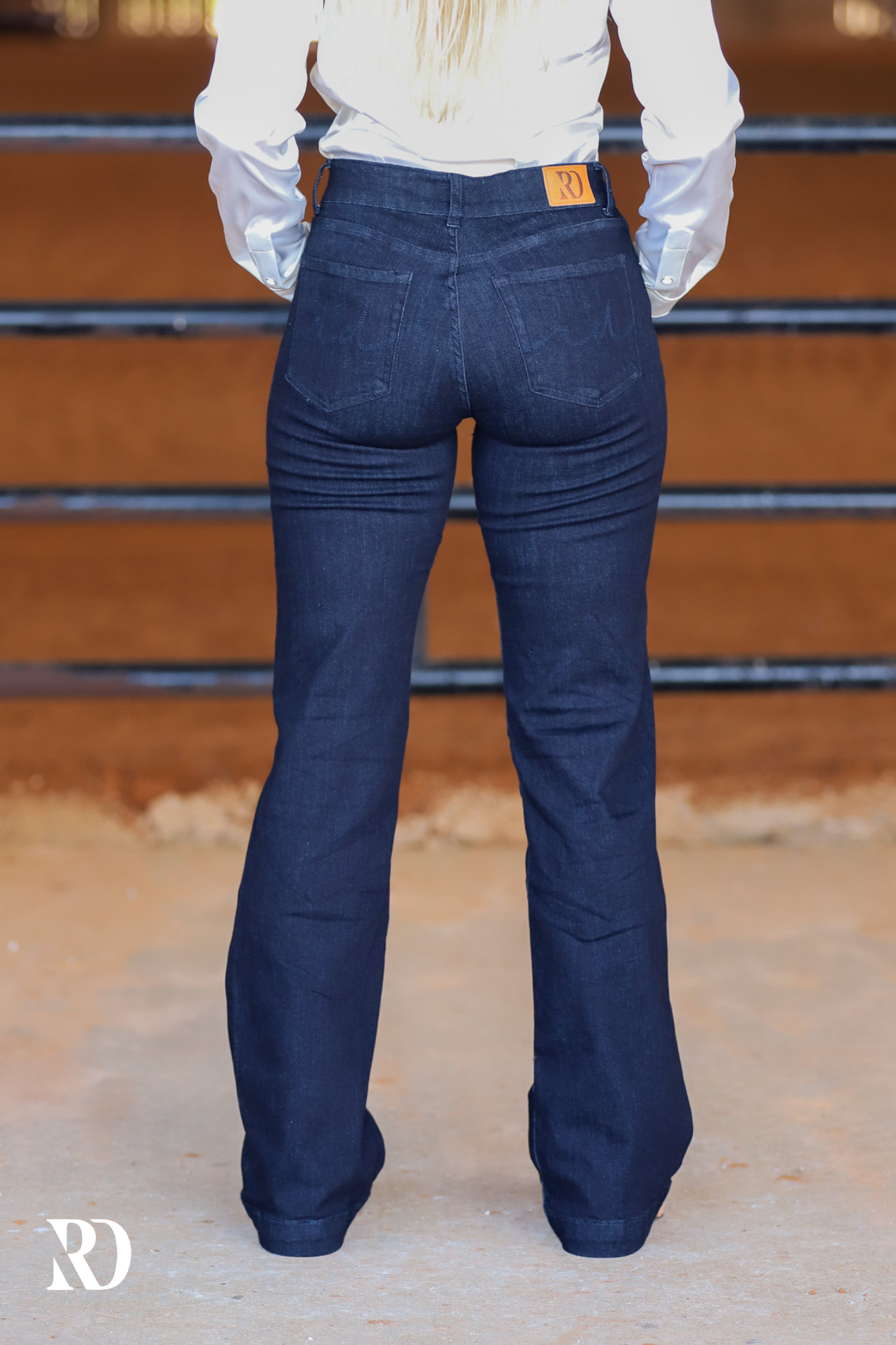 Signature Trouser Dark Wash — view 10
