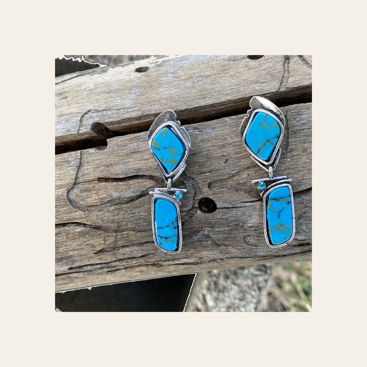 Turquoise Dangle Silver Fashion Earrings WA205