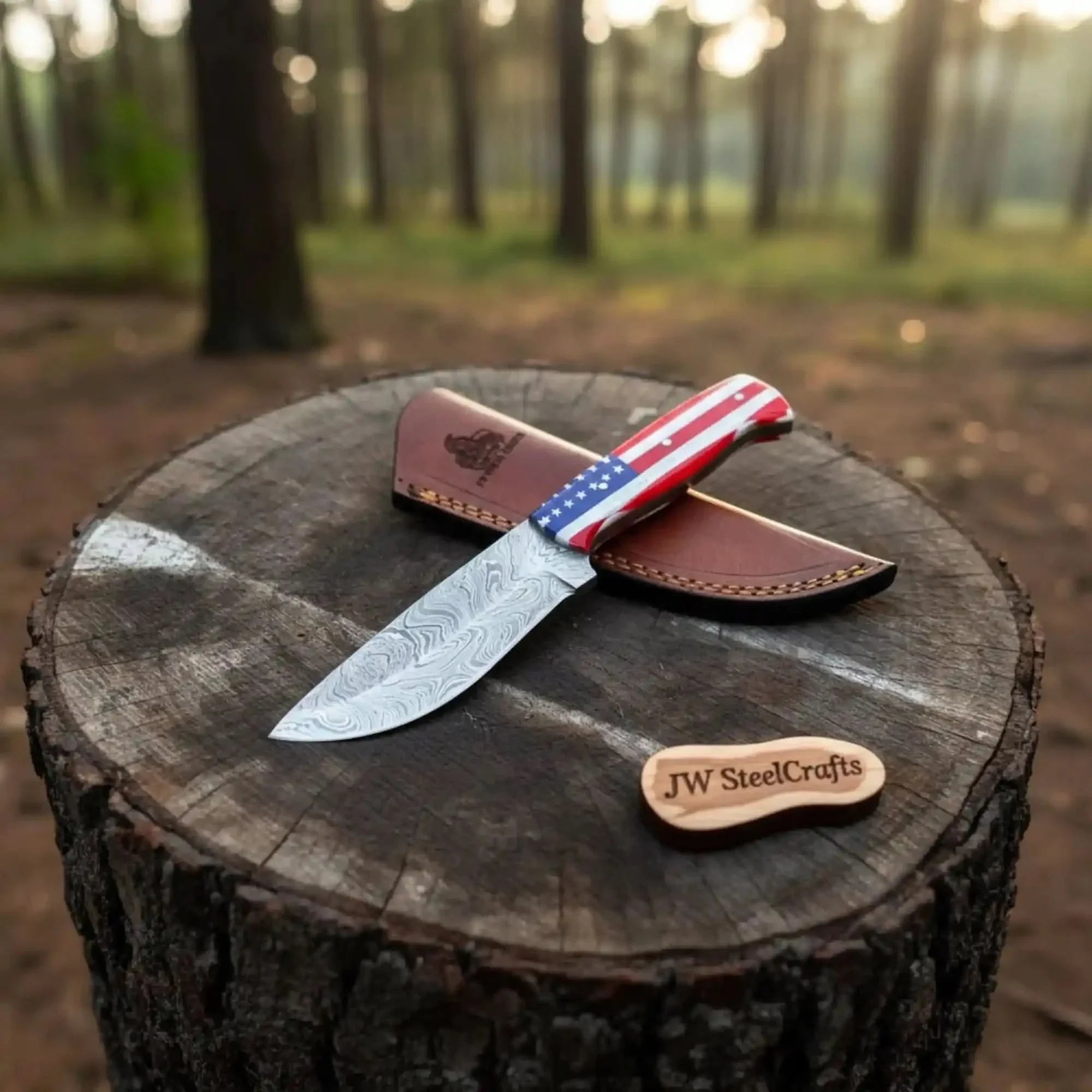 Damascus Steel USA Flag Outdoor Knife — Wave Pattern Blade, American Flag Resin Handle