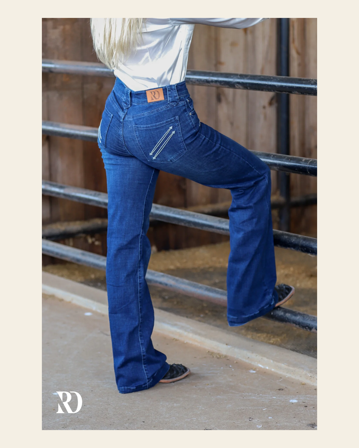 Yoakum Trousers Medium Wash on a warm cream background